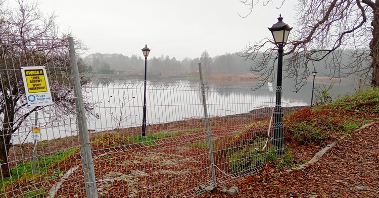 Przechodzień znalazł koło Zamku niewypał