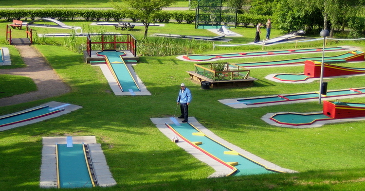 Nie będzie toru wrotkarskiego w Gostyninie, będzie boisko do mini golfa