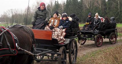 "śpiewanie Na Sianie" Z Chórem A...