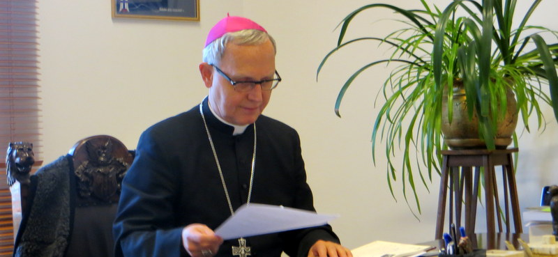 Biskup płocki Piotr  Libera rozpoczął okres zmian personalnych w diecezji