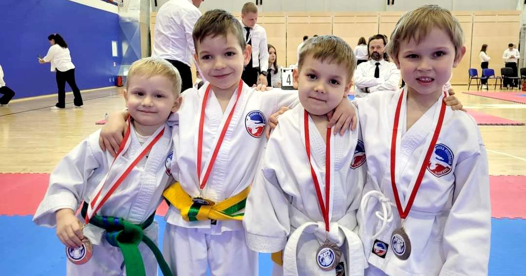 Mistrzostwa Kujaw Taekwon-do. Gostynińscy zawodnicy wrócili z zawodów z 39 medalami! [ZDJĘCIA]