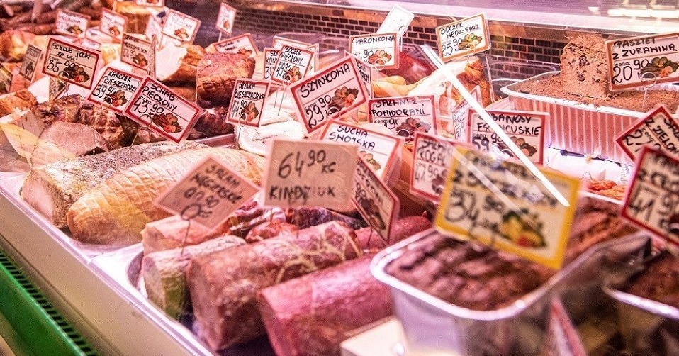 Polacy najczęściej kupują drób i wieprzowinę. Wołowina jest traktowana jako produkt premium