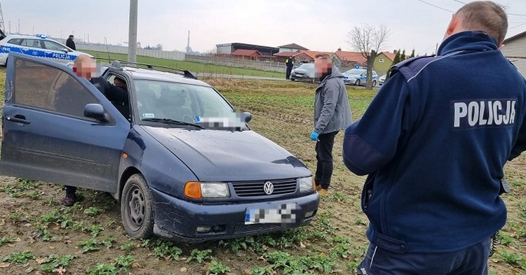 Policyjny pościg za uciekinierem. Był ścigany listem gończym