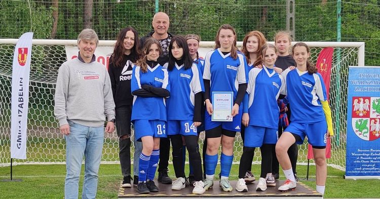 Piłkarki SP3 Gostynin rywalizowały w zawodach wojewódzkich [ZDJĘCIA]