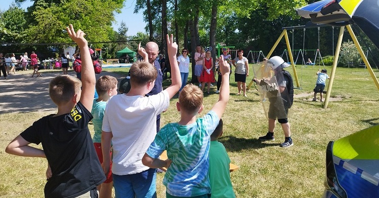 Dzień Dziecka z gostynińskimi policjantami [ZDJĘCIA]