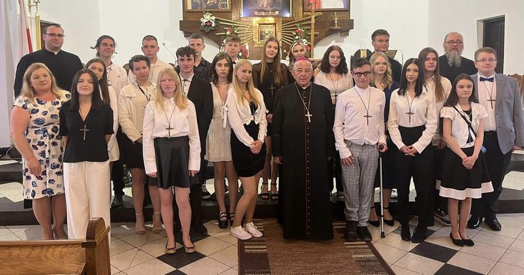 Bierzmowanie w parafii pw. Miłosierdzia Bożego 2023 [ZDJĘCIA]