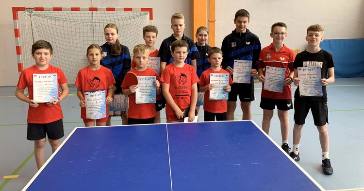 Tenisiści UKS ALFA Gostynin zdominowali turniej  im. redaktora Janusza Strzałkowskiego [ZDJĘCIA+WYNIKI]