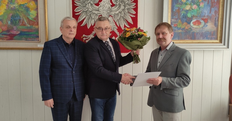 Zbigniew Pawełkiewicz wybrany na dyrektora Szkoły Podstawowej w Sierakówku