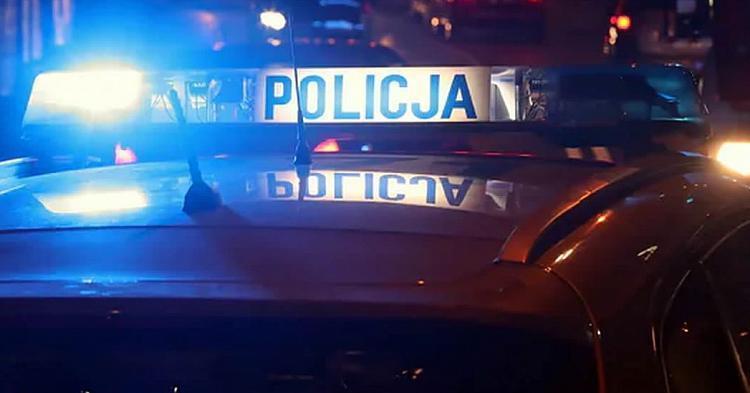 Od ciężarówki odpięła się cysterna z asfaltem. Ruch na drodze koło Płocka zablokowany