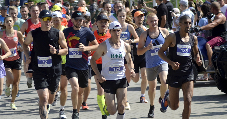 Abderrahim Elasri z Chorzowa wygrywa III edycję Ogólnopolskiego Biegu "Błyskawiczna Dycha" [ZDJĘCIA+WYNIKI]