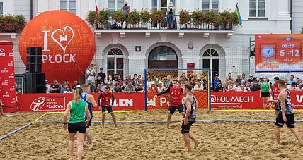 Emocje Na Plaży W Płocku: P...