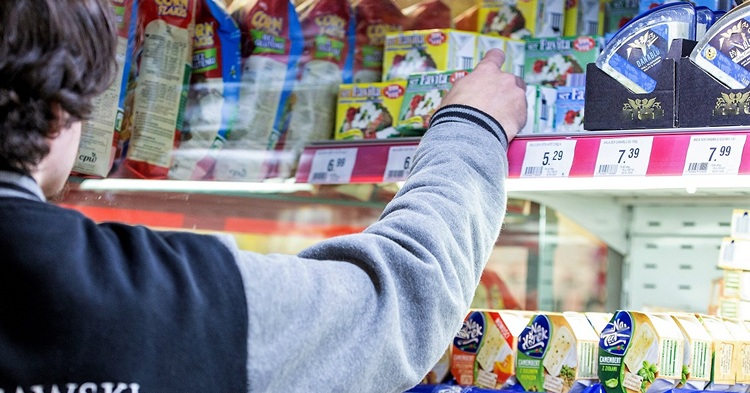 Konsumenci coraz więcej kradną w sklepach. Policja mówi o blisko 40-proc. wzroście przestępstw rdr.