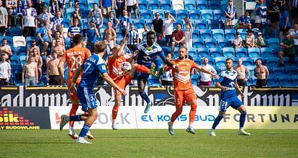 Pierwsze Zwycięstwo Nafciarzy ...