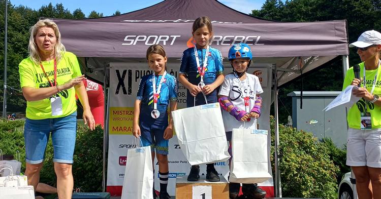 Siostry Deroń wygrywają na łyżworolkach w „XI Katowickim Pucharze Śląska” [ZDJĘCIA]