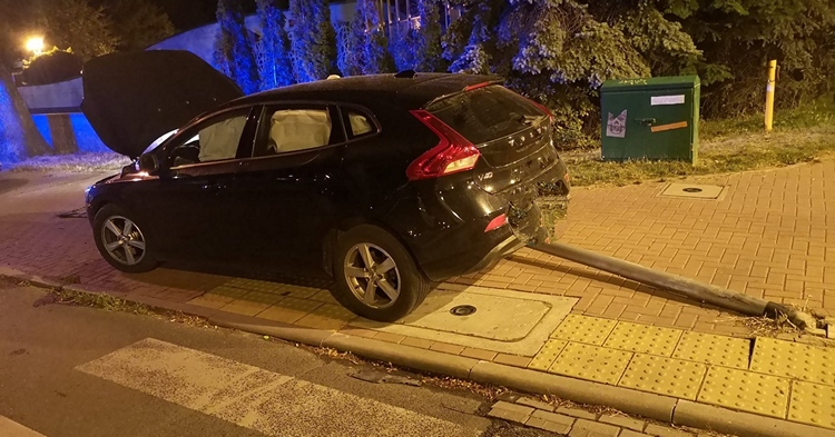 Mając 4 promile alkoholu w organizmie spowodował kolizje