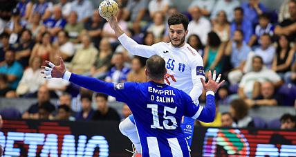 Mimo Walki Nafciarze Z Porto...