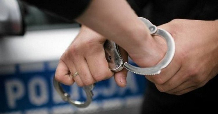 Policjanci drogówki zatrzymali poszukiwanego