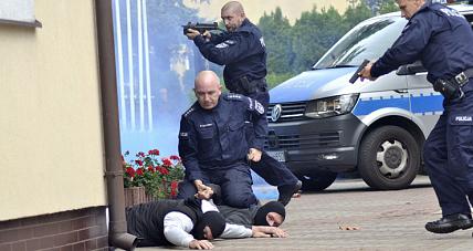 Napad Na Urząd Gminy W Szczawinie ...