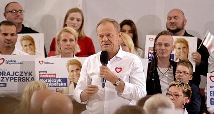 Minął Tydzień: Powieść Uczn...