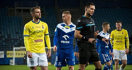 Remis Rzutem Na Taśmę I D...