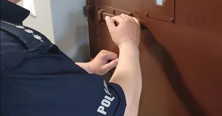 34-latek znęcał się nad rodzicami. Pijany groził podpaleniem domu