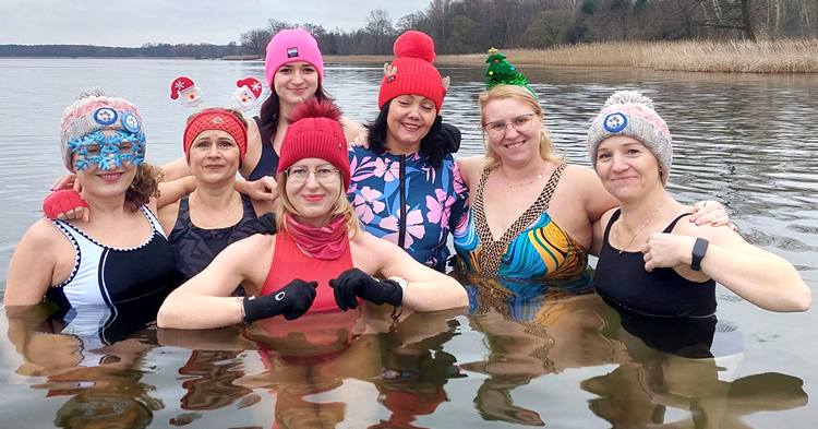 Grudniowe aktywności Białych Morsów [ZDJĘCIA]