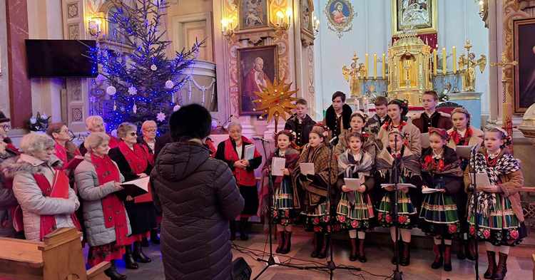 Kolędowanie w parafii Suserz i w Gminnym Ośrodku Kultury w Szczawinie Kościelnym [ZDJĘCIA]