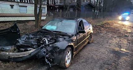 W Miałkówku Bmw Uderzyło W ...