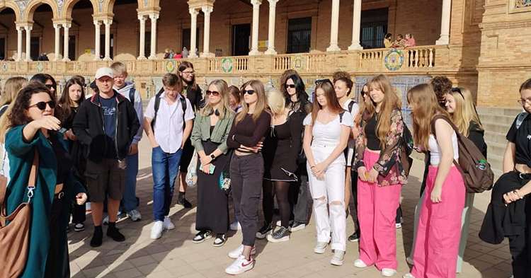 Między książkami a kajakami. Uczniowie LO Gostynin w fascynującej podróży edukacyjnej po Portugalii [ZDJĘCIA]