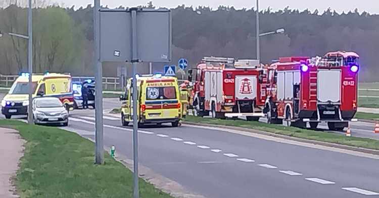 Matka z dzieckiem potrąceni na przejściu dla pieszych na małej obwodnicy [ZDJĘCIA]