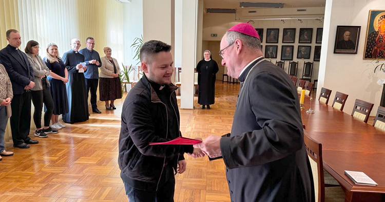 Ksiądz Kamil Kowalski nowym kapelanem szpitala na Winiarach
