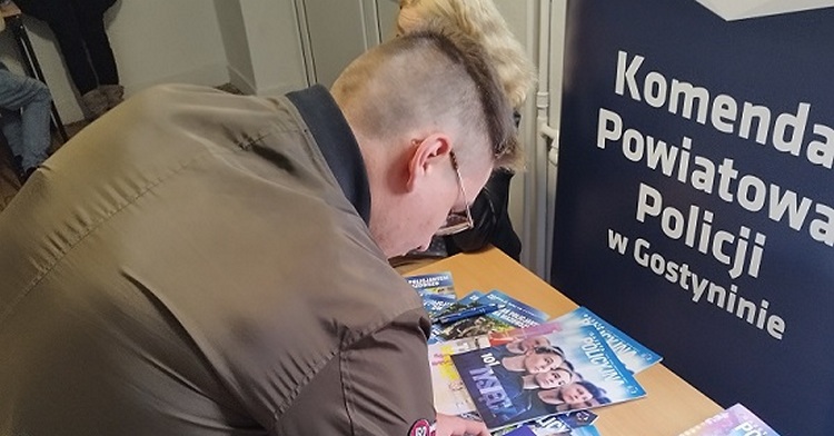 Szukasz zawodu z pasją? Zostań policjantem na Mazowszu [ZDJĘCIA]