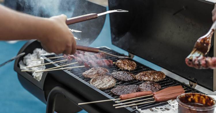 Nadciąga sezon grillowy. Choć ceny rosną wolniej, to dodatki spożywcze nadal mocno idą w górę