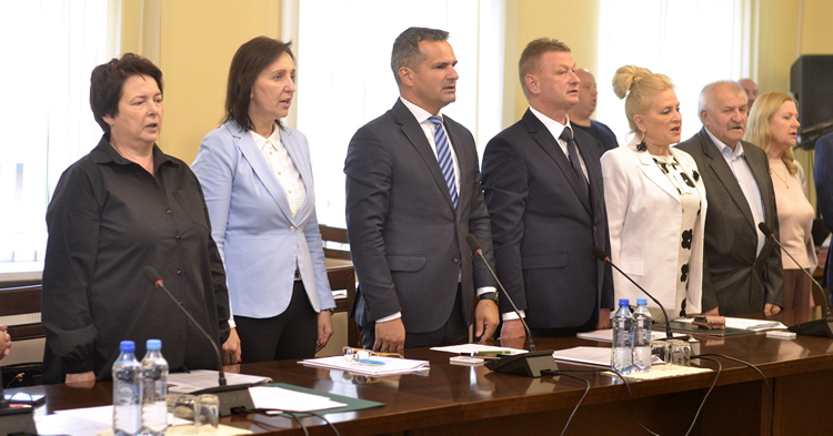 Minął tydzień: ślubowanie Burmistrz Agnnieszki Korajczyk-Szyperskiej i pierwsze posiedzenia rady gminy i powiatu
