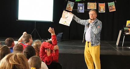 Spotkanie Autorskie Z Pisarzem...