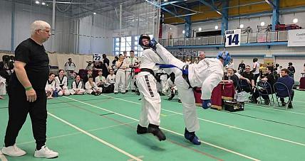 Młodzi Mieszkańcy Powiatu N...