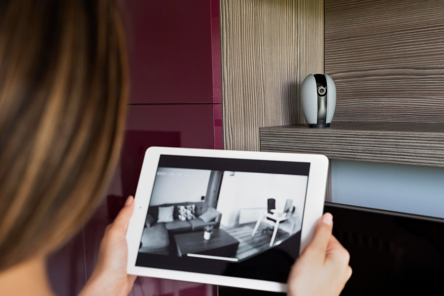 Kamera smart do monitoringu czy system alarmowy - co wybrać?