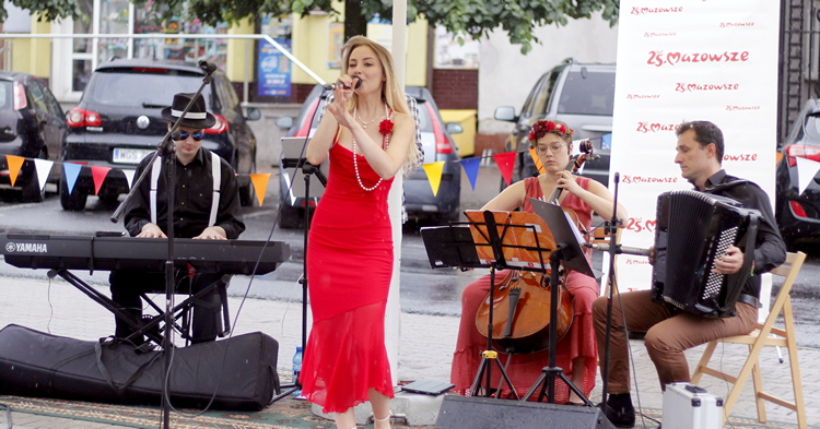 Minął tydzień: zatrudnienie w starostwie, odprawa dla byłego burmistrza i koncert pod ratuszem