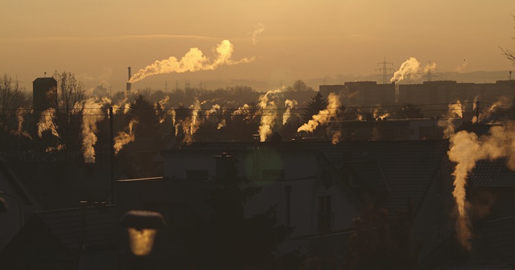 Mazowsze przyspiesza walkę ze SMOGIEM