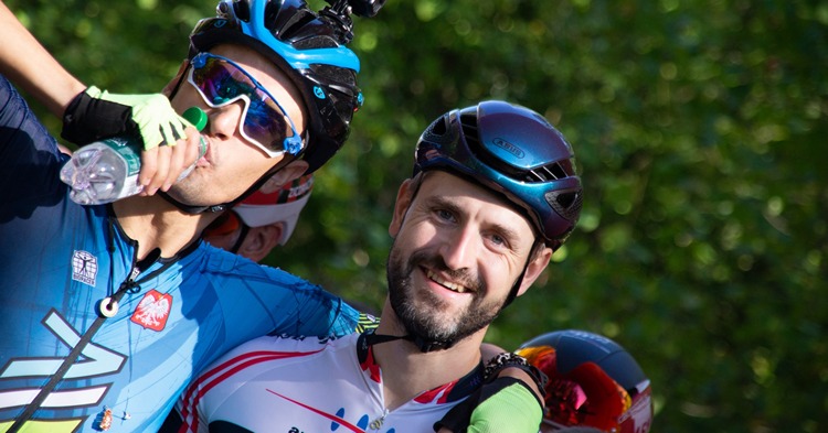 Łukasz Flejszer i Kacper Niedźwiedzki zwyciężają w V edycji Mazurskiego Półmaratonu Rolkowego 2024 - Ruciane-Nida [ZDJĘCIA]