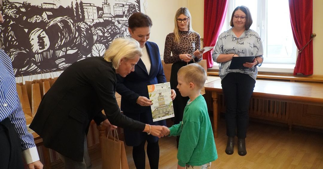 Nagrodzono uczestników konkursu „Gostynin promotorem zdrowego powietrza - edycja IV” [ZDJĘCIA]