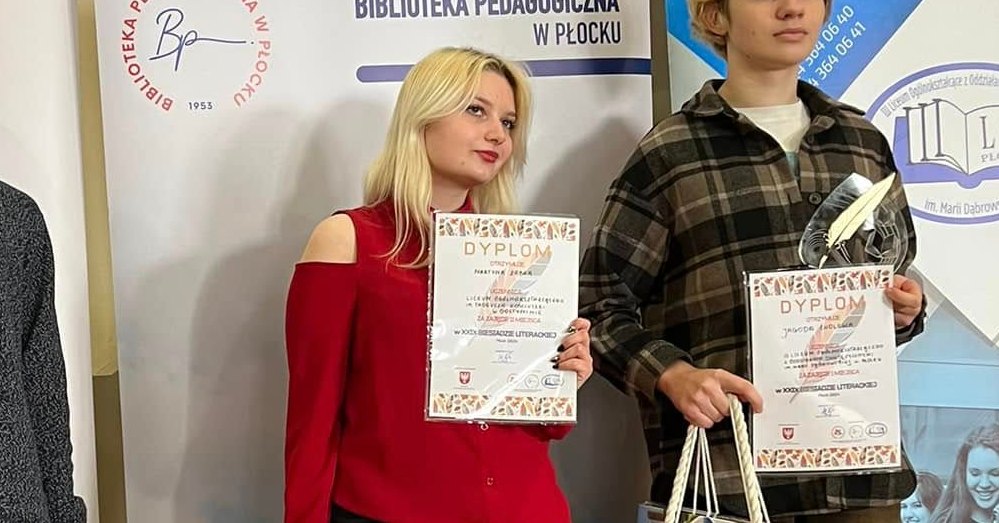 Talent z gostynińskiego LO. Martyna Żabka laureatką Biesiady Literackiej [ZDJĘCIA]