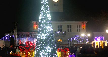 świąteczny Spektakl Na Rynku. G...