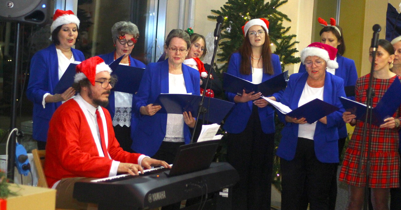 Magiczny wieczór kolęd zakończył Gostyniński Jarmark Bożonarodzeniowy [ZDJĘCIA]