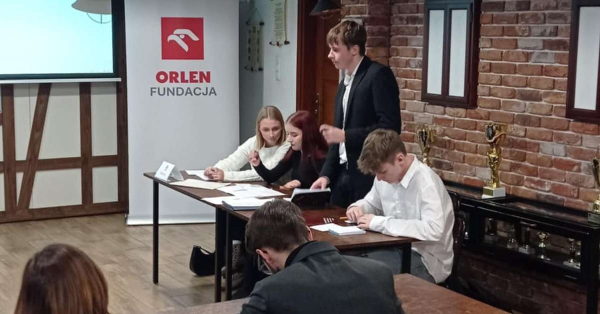 LO Gostynin triumfuje w III edycji "Ligi Debat Fundacji Orlen" [ZDJĘCIA]