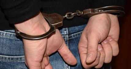 37-latek Za Kratkami Za Jazdę ...