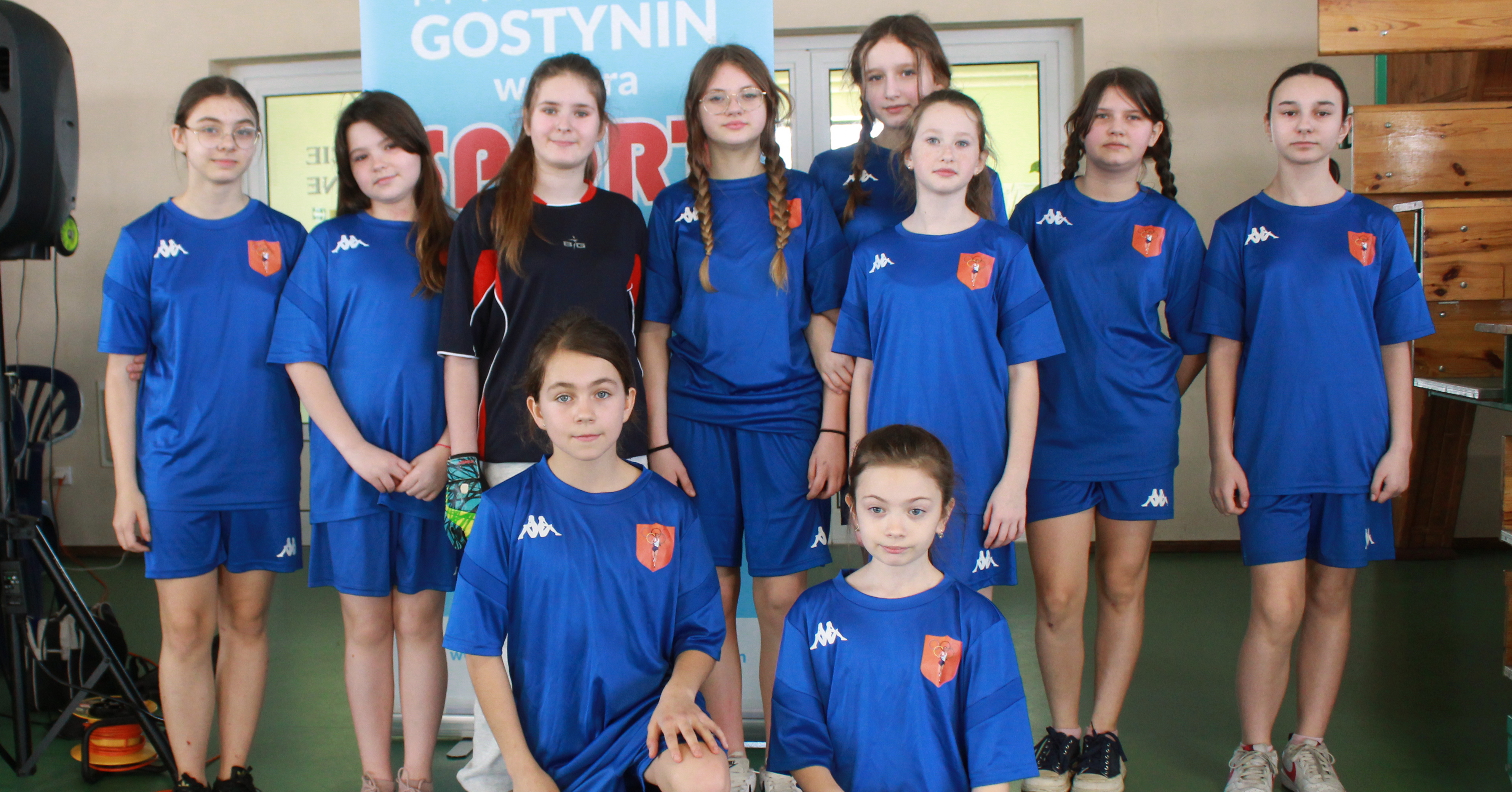 SP Pacyna triumfuje w halowym turnieju piłki nożnej dziewcząt [ZDJĘCIA+WYNIKI]