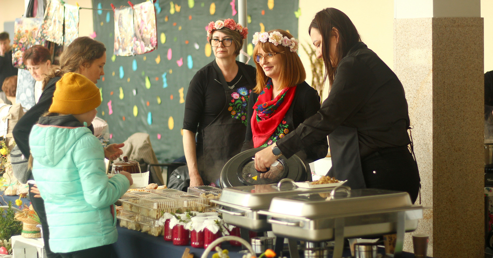 Wielkanocne cudeńka i przysmaki. W Starej Betoniarni trwa jarmark [ZDJĘCIA]