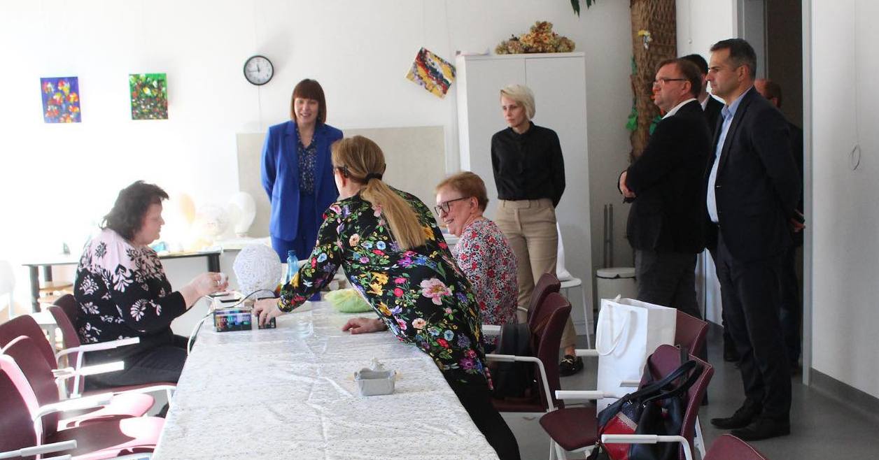 Gostyniński samorząd z wizytą w Warszawie - jak stworzyć idealne Centrum Aktywności Rodzinnej? [ZDJĘCIA]