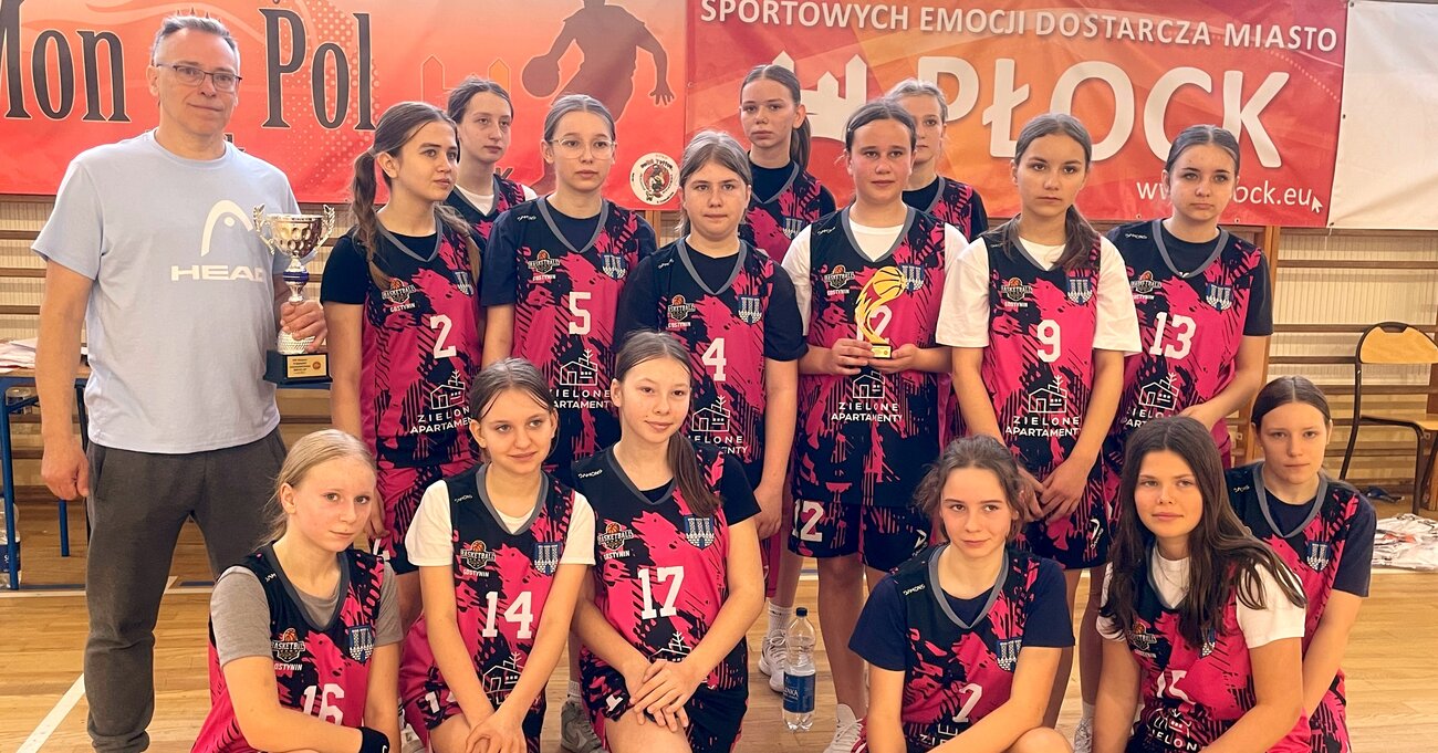 Zawodniczki UKS DRAFT GOSTYNIN zbierają bezcenne doświadczenie [ZDJĘCIA]